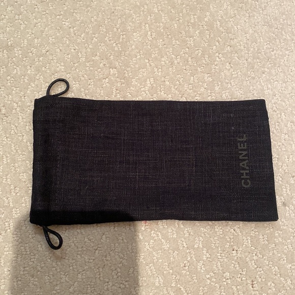 Chanel sunglasses - Picture 2 of 8